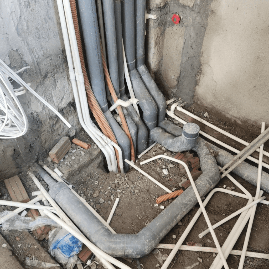 Thi công cải tạo phần thô hệ thống điện nước và xử lý chống thấm tường nhà chuyên nghiệp