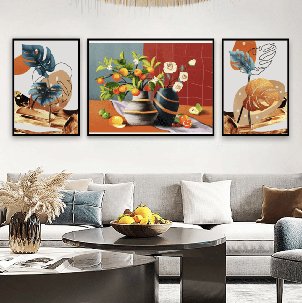 Tranh treo tường nghệ thuật kết hợp câu đối đỏ truyền thống trong phòng khách hiện đại