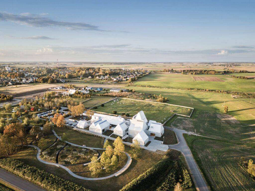 Lahdelma & Mahlamäki đã hoàn thành Bảo tàng Do Thái Lost Shtetl ở Lithuania.
