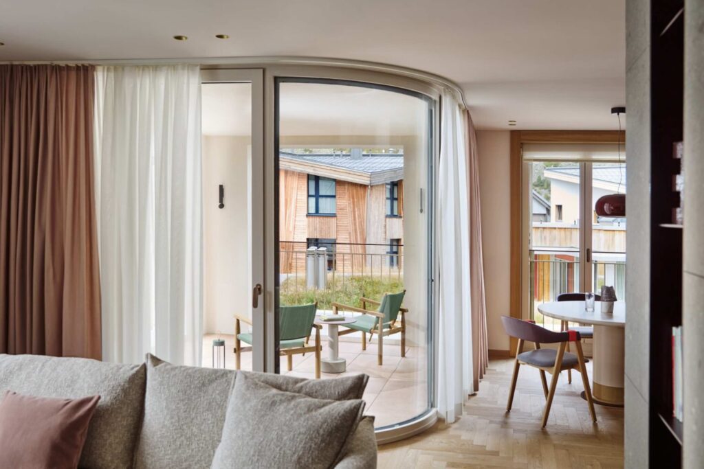 Patricia Urquiola đã thiết kế các căn hộ cho một dự án phát triển ở Andermatt