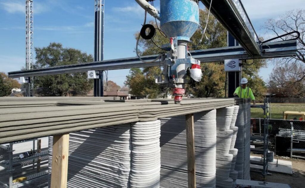 Quá trình xây dựng bằng máy in 3D không đòi hỏi nhiều nhân lực từ khi bắt đầu đến lúc hoàn thành