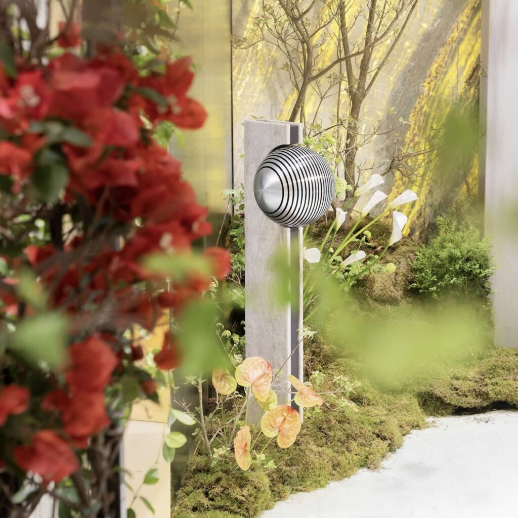 Loa Beosound Haven của Bang & Olufsen và Antolini