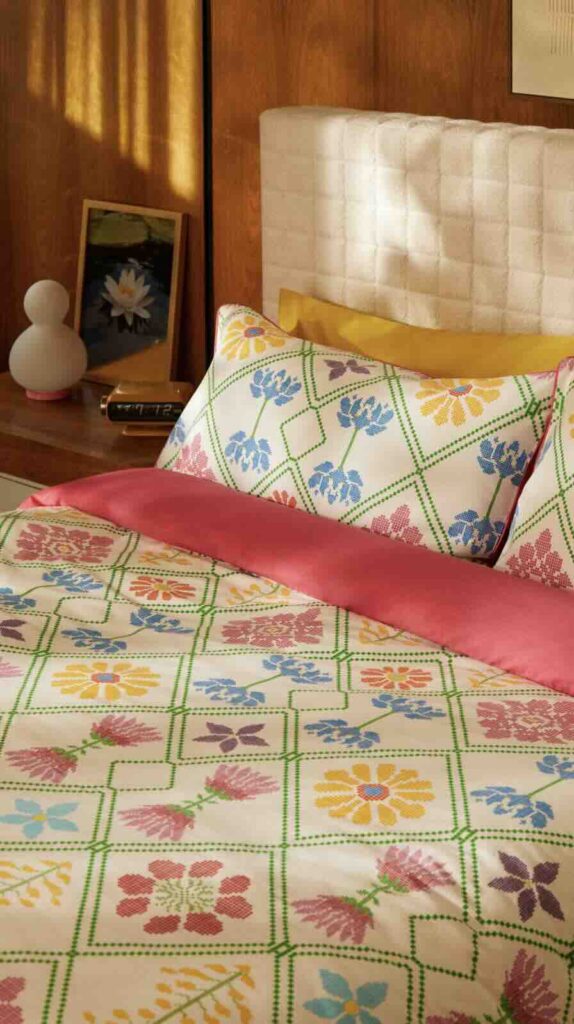Những chiếc gối được thiết kế cho bộ sưu tập này mang đậm phong cách đặc trưng của Ilori