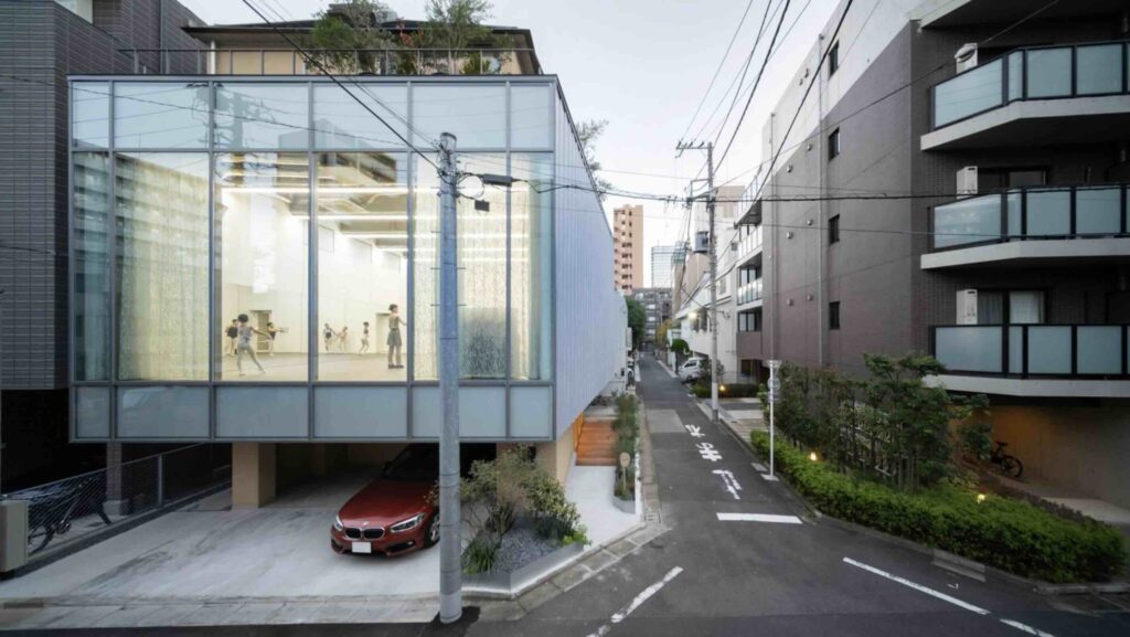 Nhà hát ba lê Tokyo có một phòng tập ở tầng một
