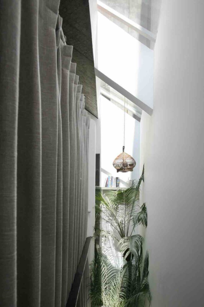 Khám phá giải pháp mở rộng nhà phố 40m2 bằng mặt tiền gạch đục lỗ và thiết kế không vách ngăn độc đáo. Nplus Concept tư vấn xu hướng không gian sống xanh bền vững