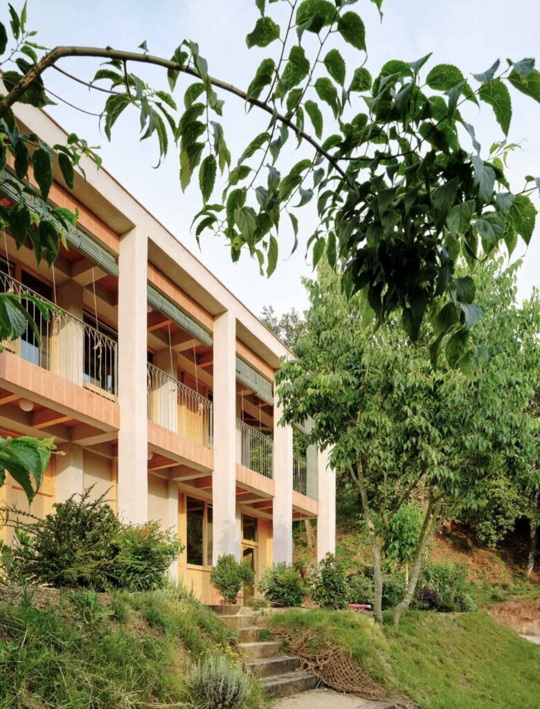 Casa Juià nằm ở Catalonia, Tây Ban Nha