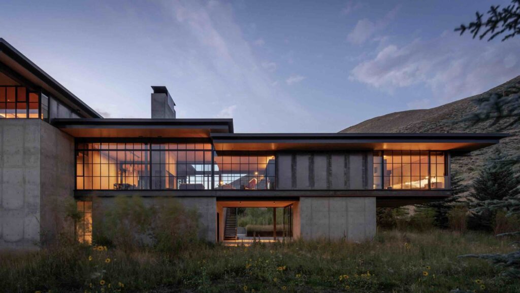 Olson Kundig hoàn thiện phần mái có thể thu vào của ngôi nhà Sky View