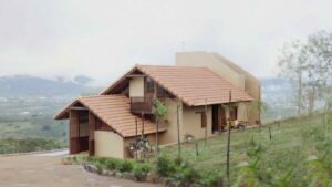 “Cấu trúc và vật liệu nhẹ” là đặc điểm nổi bật của Di Linh House do K59 Atelier thiết kế.