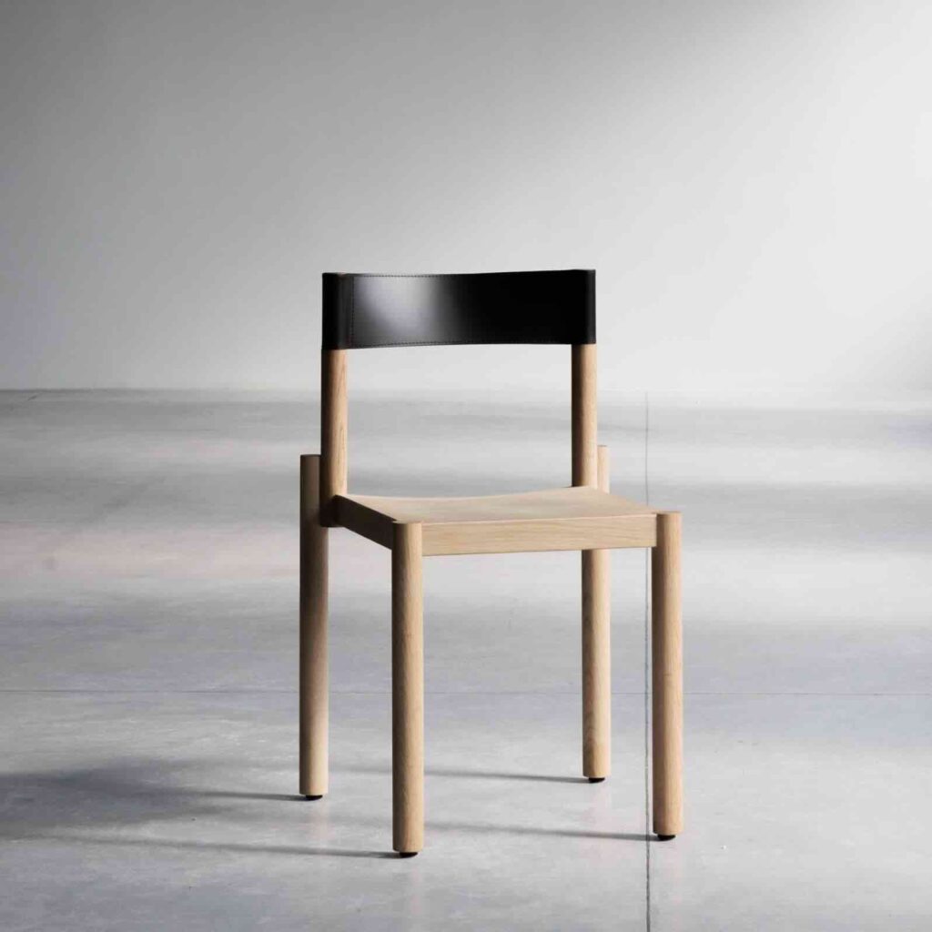 Ghế Adinne do Leonardo Rossano thiết kế cho True Design